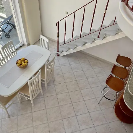 Simply The * Дубровник