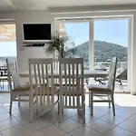 Simply The Ντουμπρόβνικ
